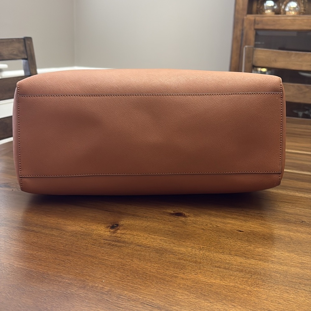 💥💥SOLD💥💥Tory Burch York Buckle Tote Bag - Picture 8 of 16